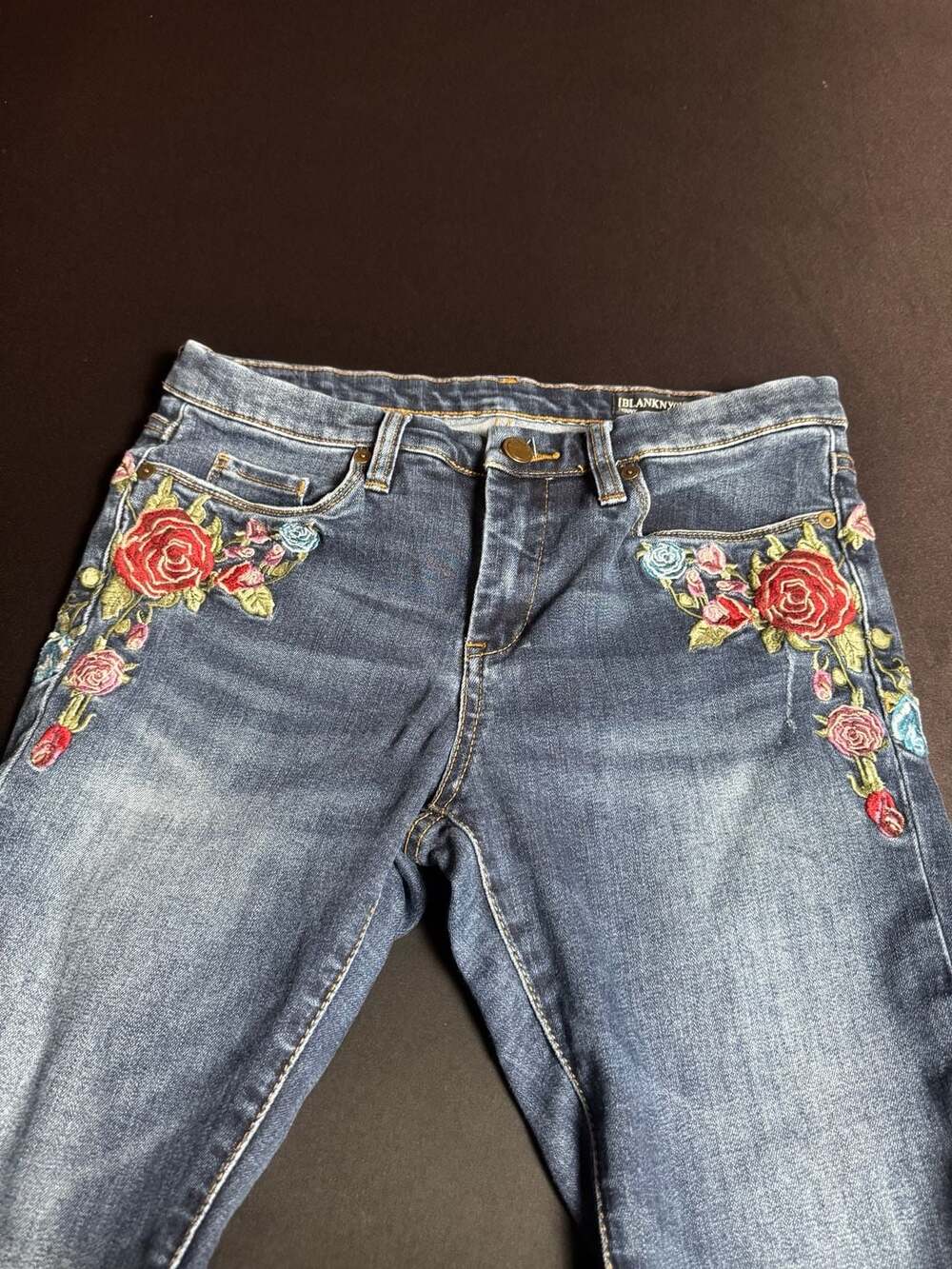 BLANKNYC Women's Floral Embroidered Distressed Skinny Jeans Size 29